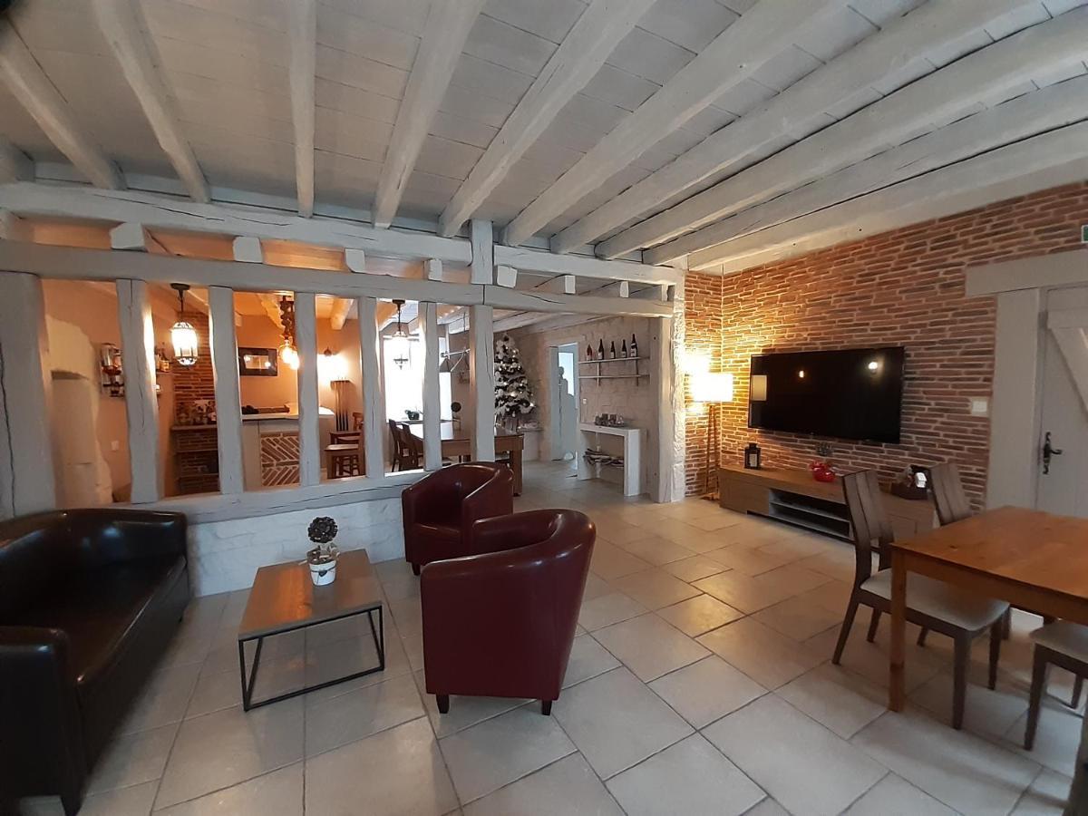 Le Domaine Des Papillons Hotel Beaujeu-Saint-Vallier-et-Pierrejux Luaran gambar