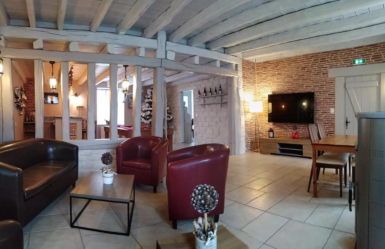 Le Domaine Des Papillons Hotel Beaujeu-Saint-Vallier-et-Pierrejux Luaran gambar