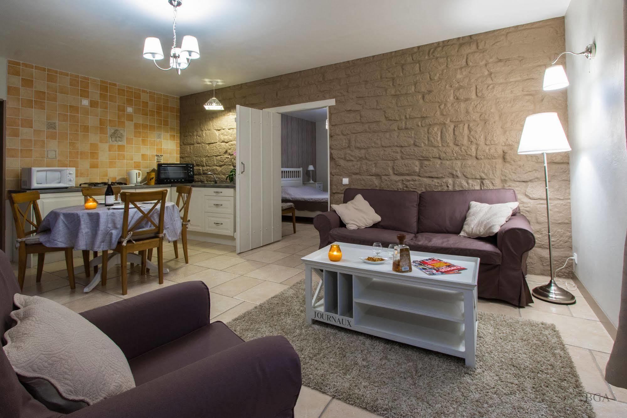 Le Domaine Des Papillons Hotel Beaujeu-Saint-Vallier-et-Pierrejux Luaran gambar
