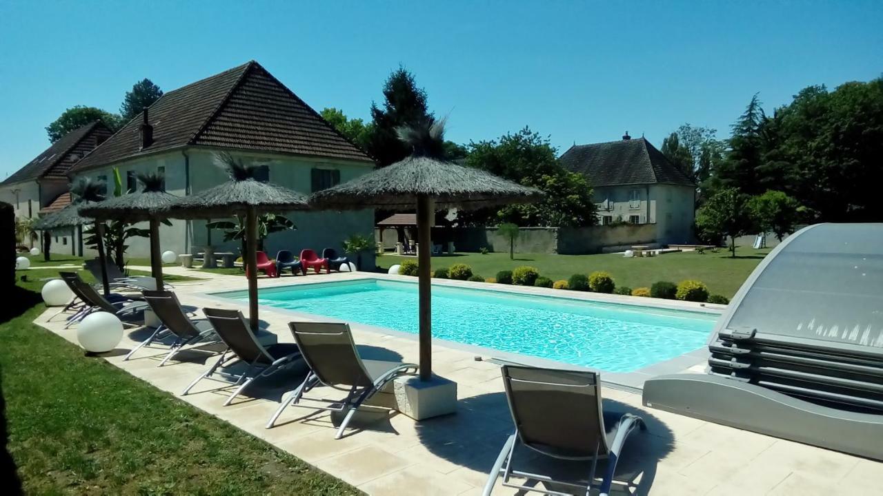 Le Domaine Des Papillons Hotel Beaujeu-Saint-Vallier-et-Pierrejux Luaran gambar
