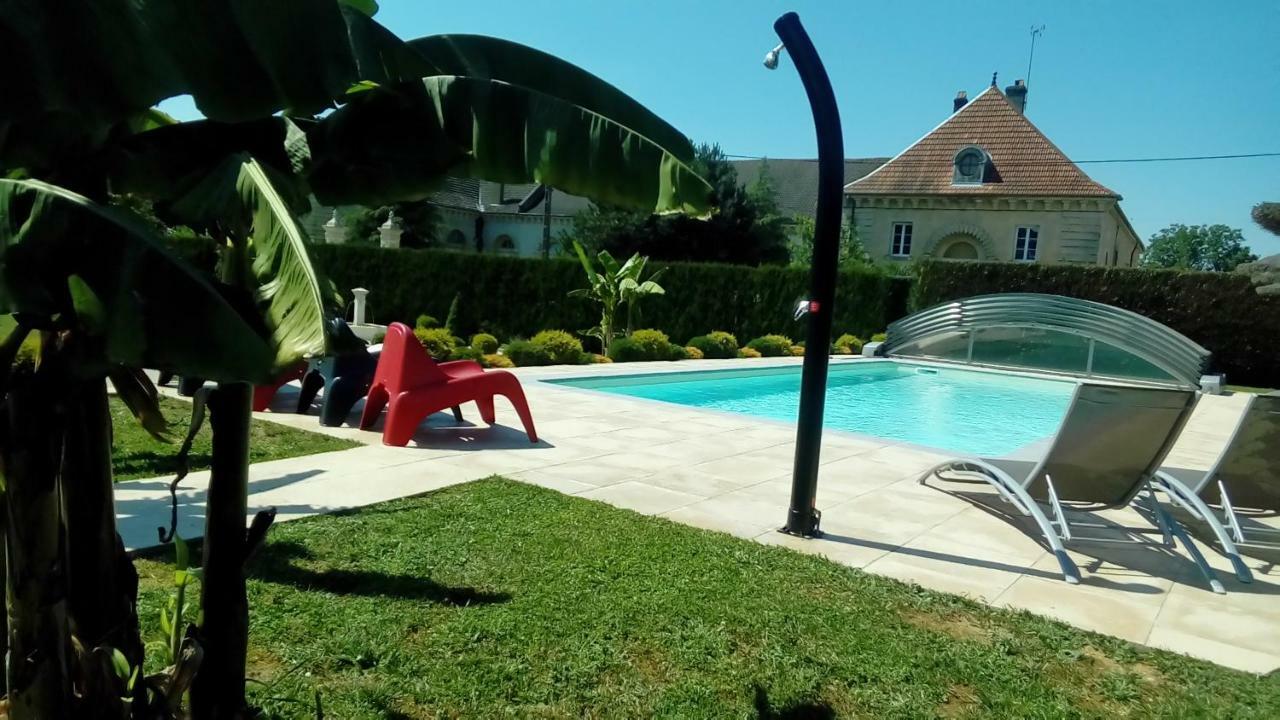 Le Domaine Des Papillons Hotel Beaujeu-Saint-Vallier-et-Pierrejux Luaran gambar