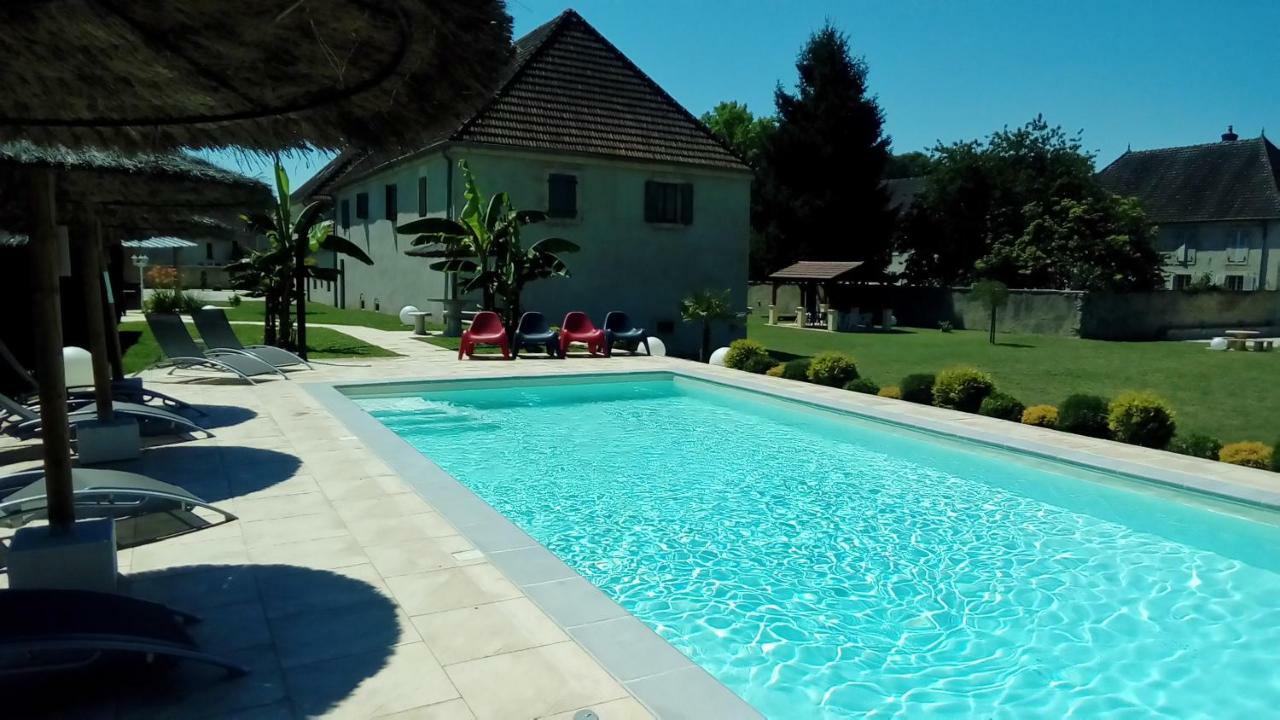 Le Domaine Des Papillons Hotel Beaujeu-Saint-Vallier-et-Pierrejux Luaran gambar